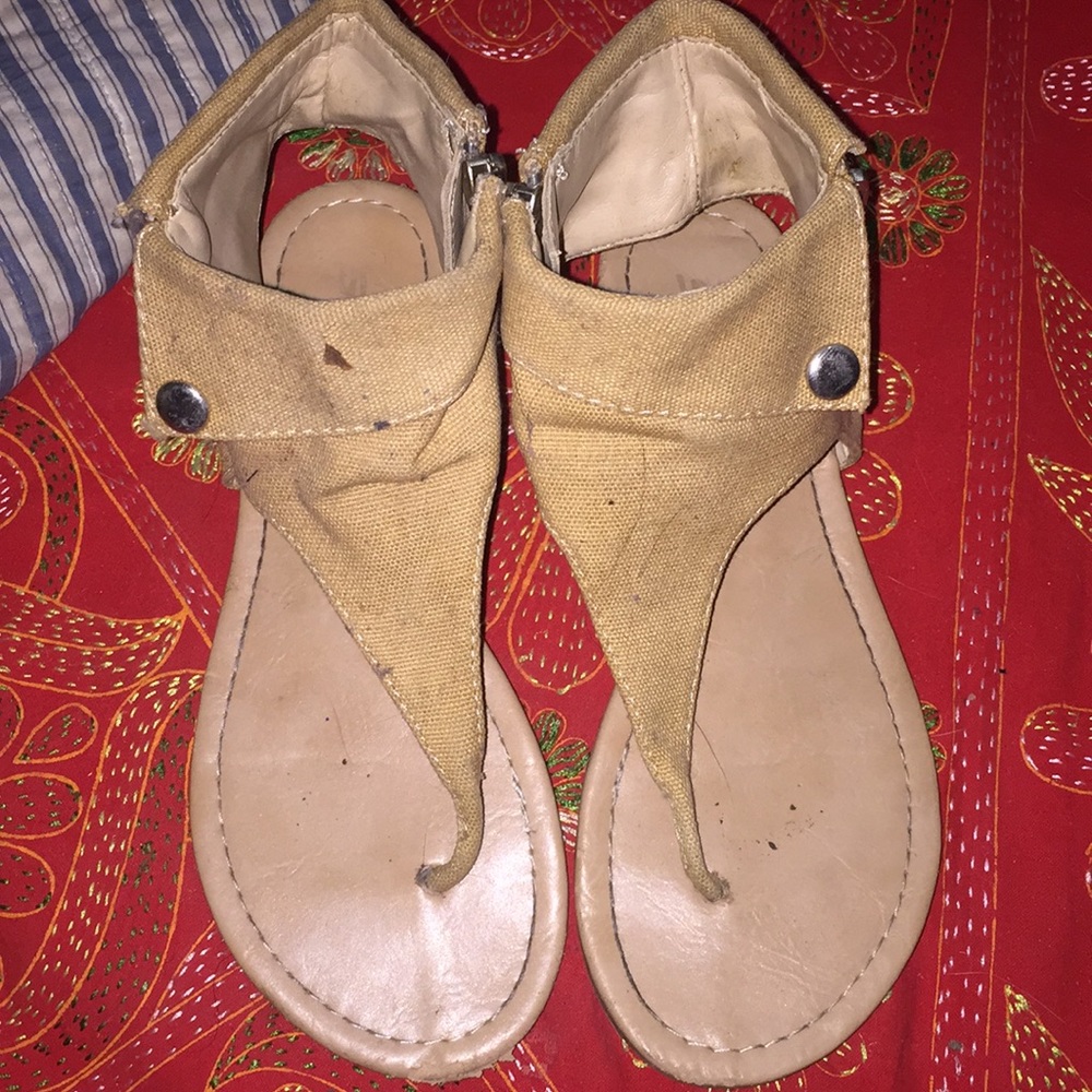 Nude Sandals With Side Zipper